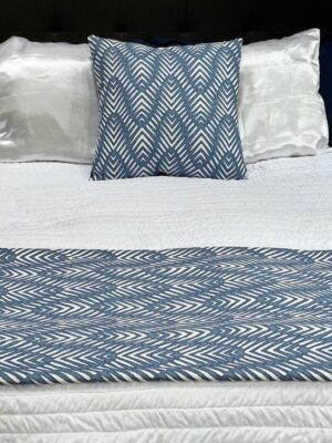 Bed runner 1